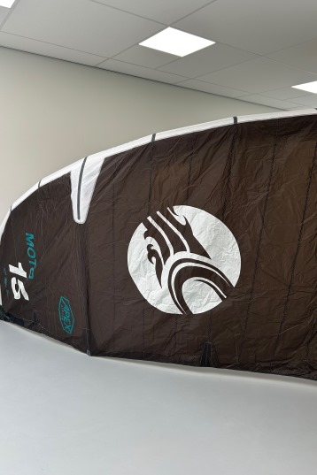 Cabrinha-Moto XL Apex 2024 Kite (DEMO)