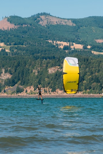 Enduro V4 Kite from Ozone! ▷ Kitemana.com
