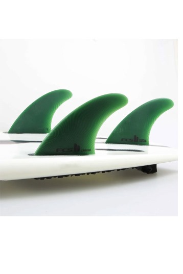 Buy FCS fins or surf accessories online at Kitemana!