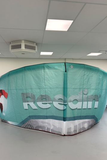 Reedin Kiteboarding-Whisper Model Kite (DEMO)