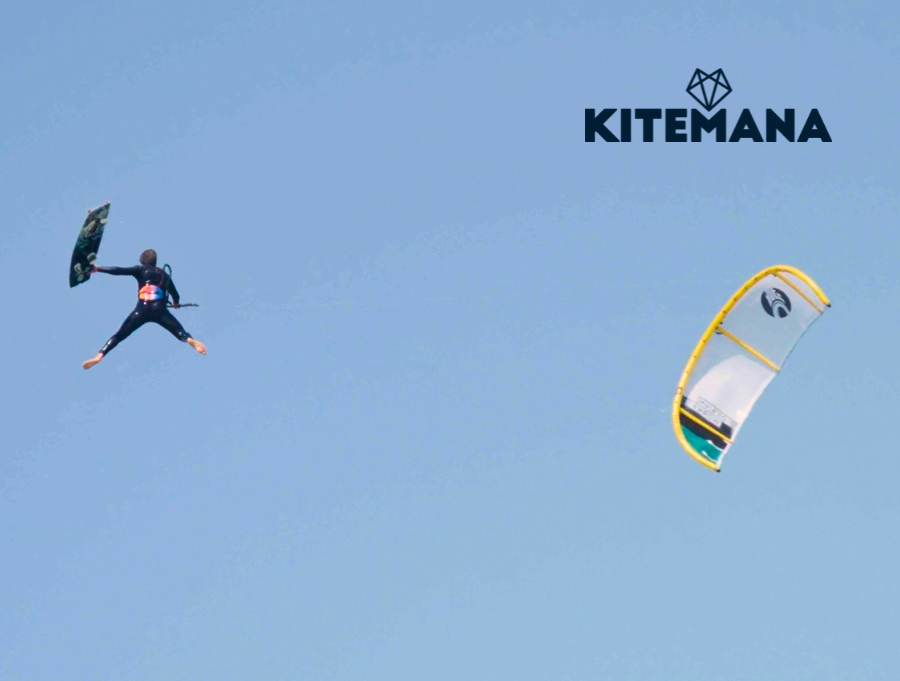 Kitemana Tarifa Vlog 1: Ruben flies the new Cabrinha Aluula Kite